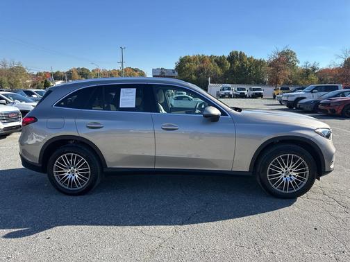 2024 Mercedes-Benz GLC 300 4MATIC