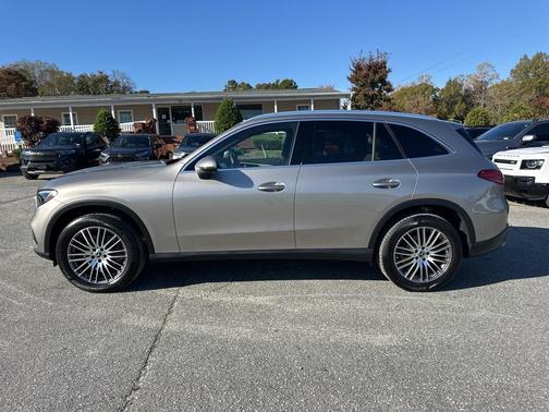 2024 Mercedes-Benz GLC 300 4MATIC
