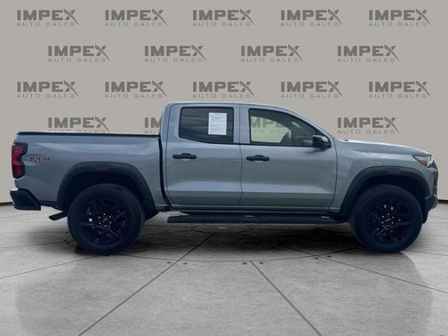 Sterling Gray Metallic 2024 Chevrolet Colorado Trail Boss