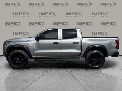 Sterling Gray Metallic 2024 Chevrolet Colorado Trail Boss