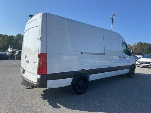 2025 Mercedes-Benz Sprinter 2500 High Roof