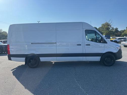 2025 Mercedes-Benz Sprinter 2500 High Roof