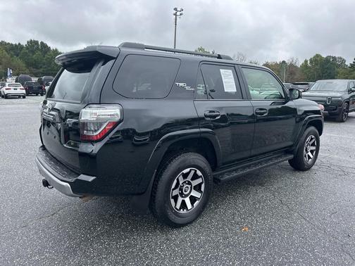 2024 Toyota 4Runner TRD Off Road