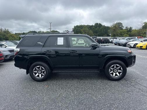 2024 Toyota 4Runner TRD Off Road