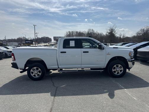 2024 RAM 2500 Big Horn Crew Cab 4x4 6'4' Box