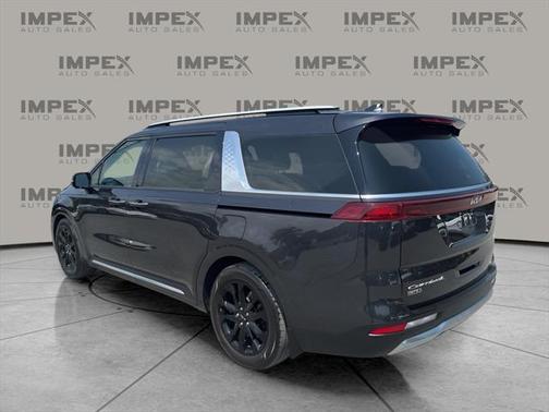 2022 Kia Carnival SX