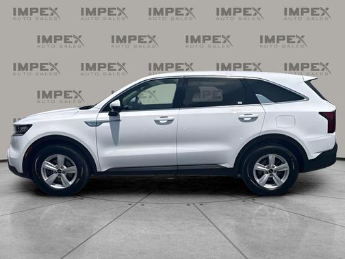 Glacial White Pearl 2022 Kia Sorento LX