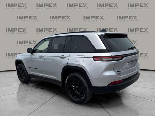 2024 Jeep Grand Cherokee Altitude