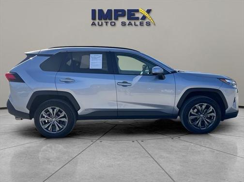 2022 Toyota RAV4 Hybrid XLE Premium