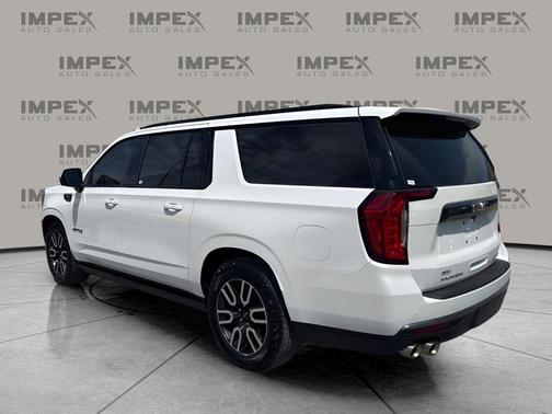 White Frost Tricoat 2023 GMC Yukon XL 4WD AT4