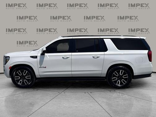 White Frost Tricoat 2023 GMC Yukon XL 4WD AT4