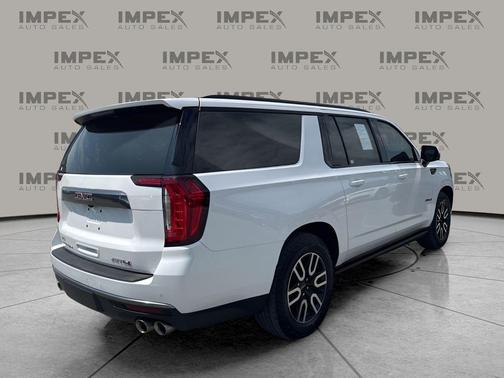 White Frost Tricoat 2023 GMC Yukon XL 4WD AT4