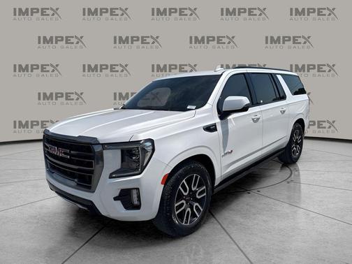 White Frost Tricoat 2023 GMC Yukon XL 4WD AT4