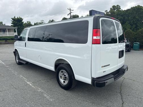 Summit White 2025 Chevrolet Express 3500 RWD 3500 Extended Wheelbase LT