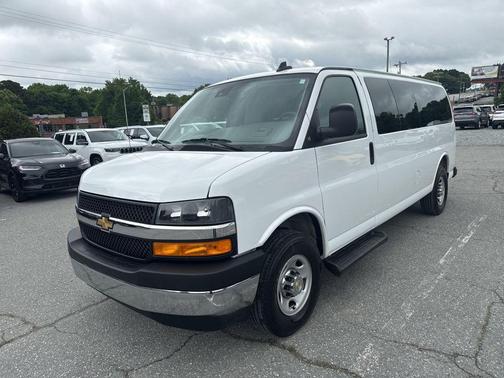 Summit White 2025 Chevrolet Express 3500 RWD 3500 Extended Wheelbase LT