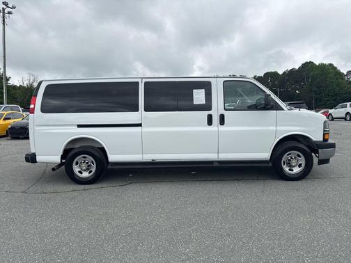 Summit White 2025 Chevrolet Express 3500 RWD 3500 Extended Wheelbase LT