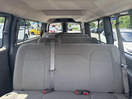 Summit White 2025 Chevrolet Express 3500 RWD 3500 Extended Wheelbase LT