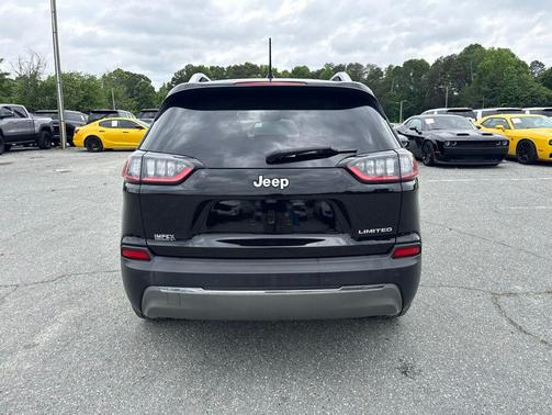 Diamond Black Crystal Pearlcoat 2019 Jeep Cherokee Limited