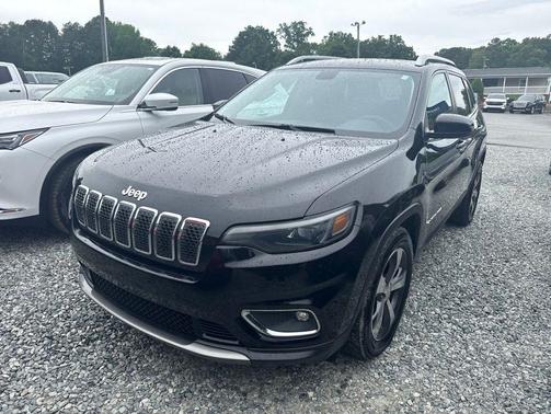Diamond Black Crystal Pearlcoat 2019 Jeep Cherokee Limited
