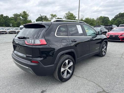 Diamond Black Crystal Pearlcoat 2019 Jeep Cherokee Limited