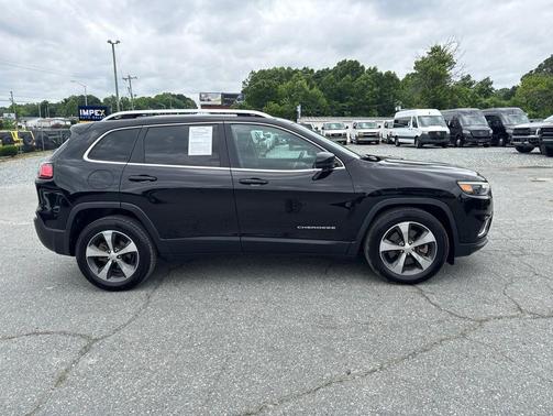 Diamond Black Crystal Pearlcoat 2019 Jeep Cherokee Limited