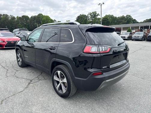 Diamond Black Crystal Pearlcoat 2019 Jeep Cherokee Limited