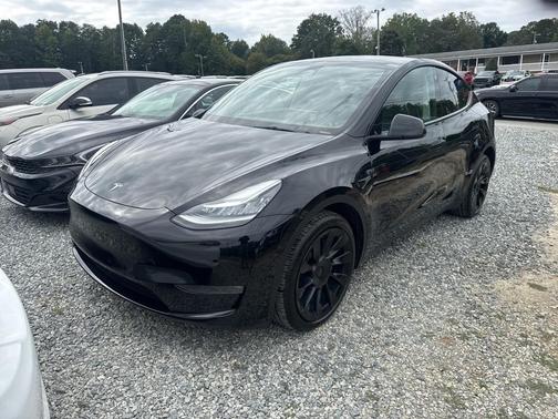 2022 Tesla Model Y Long Range Dual Motor All-Wheel Drive