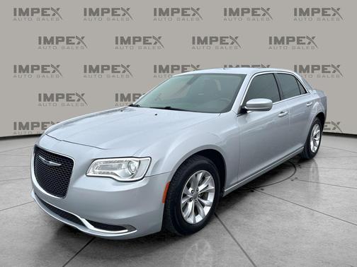 2022 Chrysler 300 Touring
