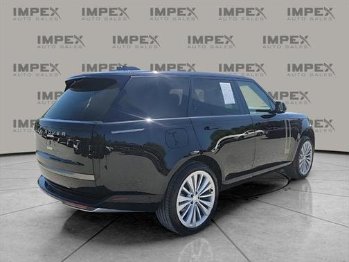 2025 Land Rover Range Rover P530 SE