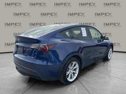 2022 Tesla Model Y Long Range Dual Motor All-Wheel Drive