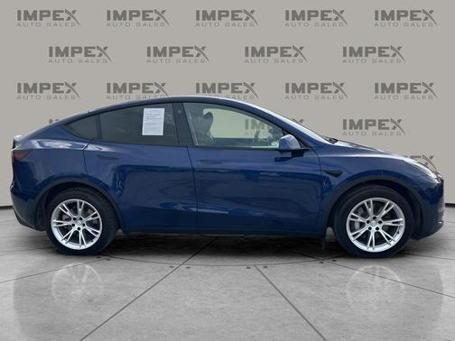 2022 Tesla Model Y Long Range Dual Motor All-Wheel Drive