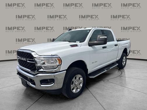 Bright White Clearcoat 2024 RAM 2500 Big Horn Crew Cab 4x4 6'4' Box