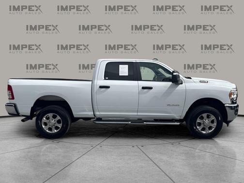 Bright White Clearcoat 2024 RAM 2500 Big Horn Crew Cab 4x4 6'4' Box