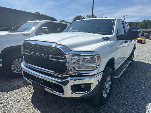 Bright White Clearcoat 2024 RAM 2500 Big Horn Crew Cab 4x4 6'4' Box