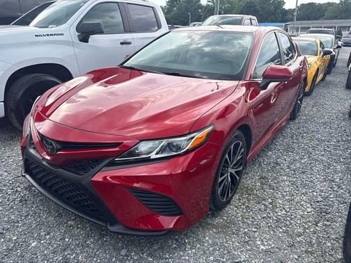 Red 2020 Toyota Camry SE