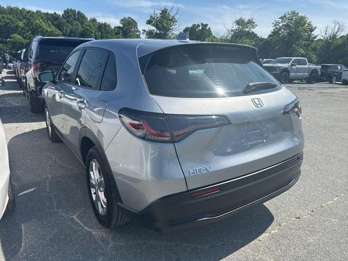 Lunar Silver Metallic 2025 Honda HR-V LX