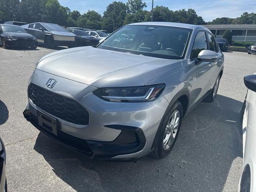 Lunar Silver Metallic 2025 Honda HR-V LX