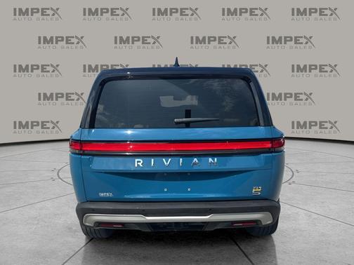2023 Rivian R1S Adventure