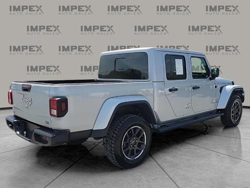 2023 Jeep Gladiator Overland
