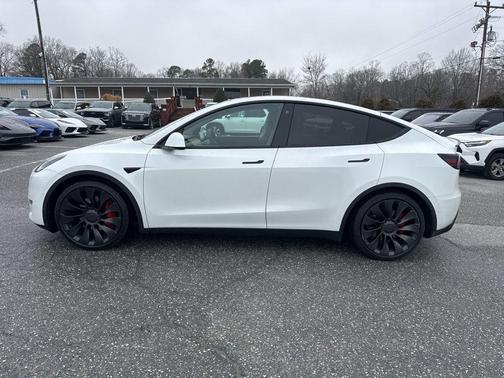 2022 Tesla Model Y Performance Dual Motor All-Wheel Drive