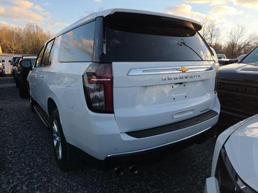 2023 Chevrolet Suburban Premier