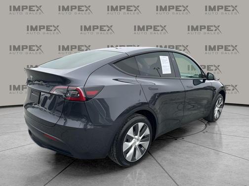 2024 Tesla Model Y Long Range Dual Motor All-Wheel Drive