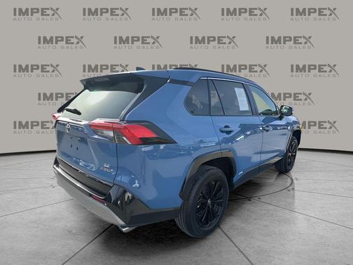 2024 Toyota RAV4 Hybrid SE