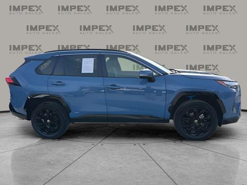 2024 Toyota RAV4 Hybrid SE