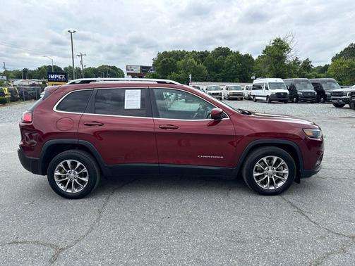 Velvet Red Pearlcoat 2019 Jeep Cherokee Latitude Plus