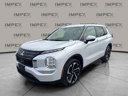 White Diamond 2022 Mitsubishi Outlander ES