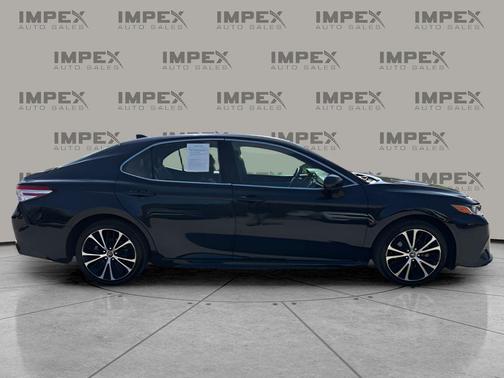 Galactic Aqua Mica 2020 Toyota Camry SE