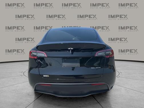 2022 Tesla Model Y Long Range Dual Motor All-Wheel Drive