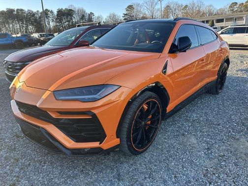2022 Lamborghini Urus Pearl Capsule