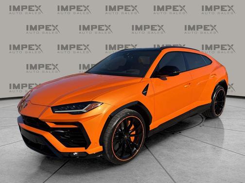 2022 Lamborghini Urus Pearl Capsule